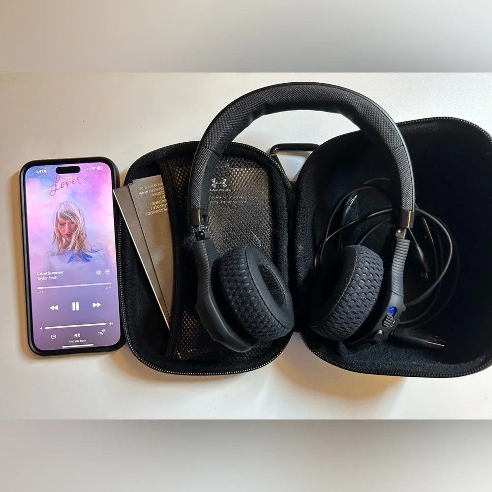 JBL Under Armour Sport Wireless On-Ear Headphone THE ROCK EDITION - Used - Picture 9 of 9